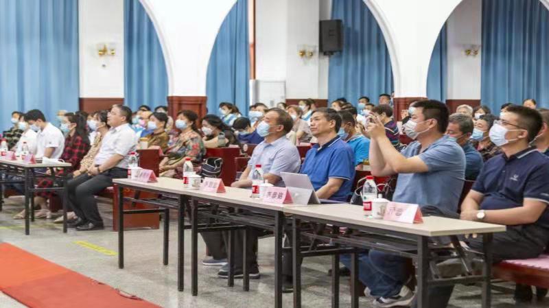 山东省济南市天桥区基督教开展庆祝建党一百周年赞美会暨《党史》讲座