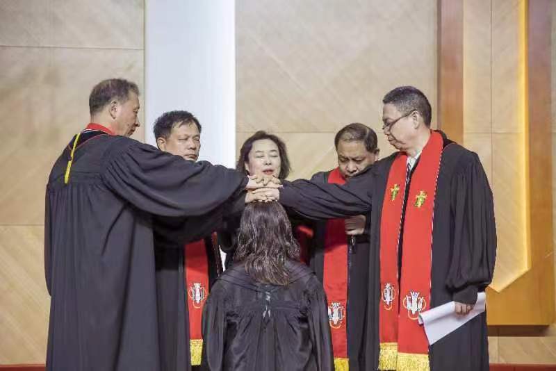 省基督教两会在潍坊举行圣职按立典礼