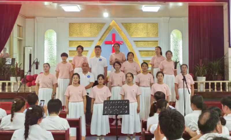 菏泽市基督教两会在曹县举办 “庆七一”中国化圣乐交流会暨书画展