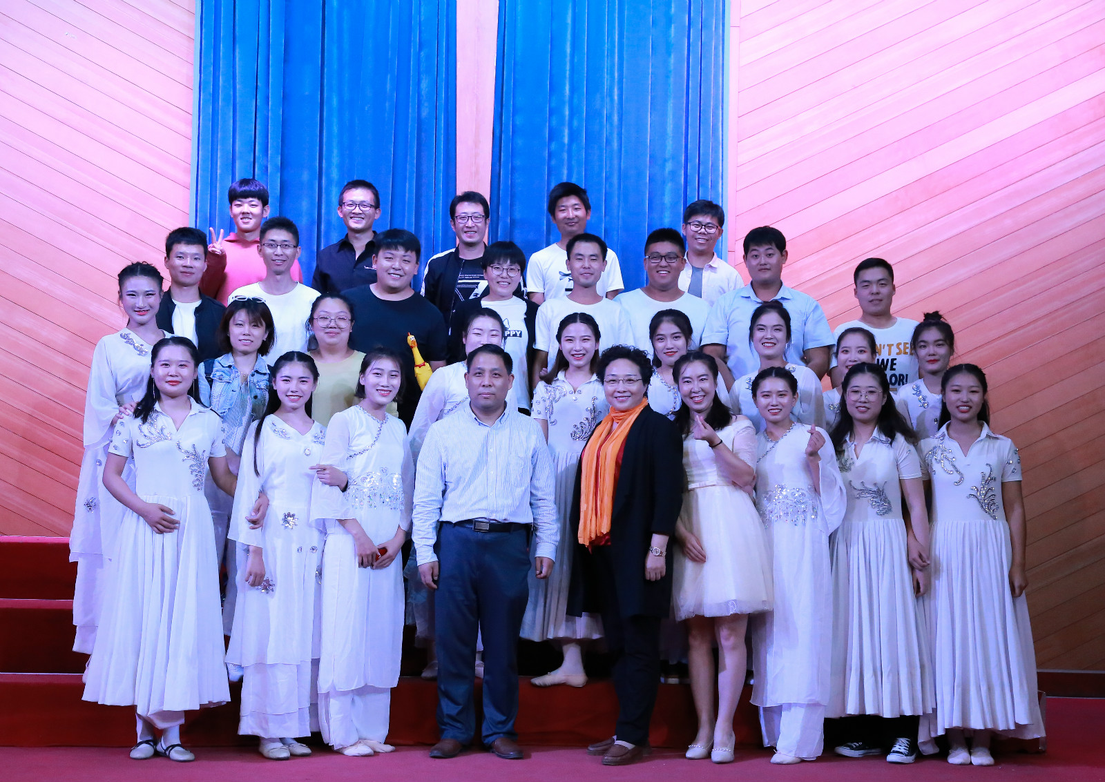 山东神学院“庆国庆·迎新生”联欢晚会