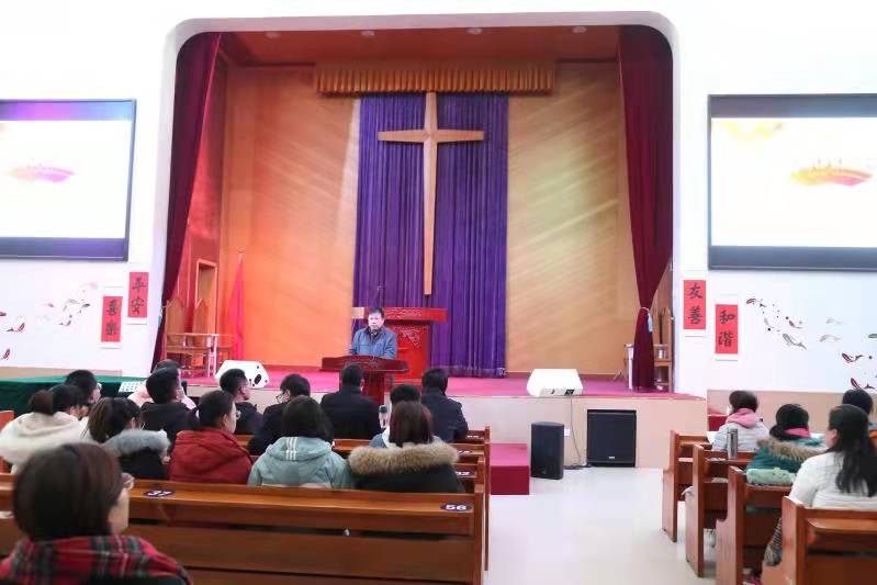 弘扬宪法精神 提升法制观念 规范推进工作 ——山东省基督教两会开展“学习宪法启动