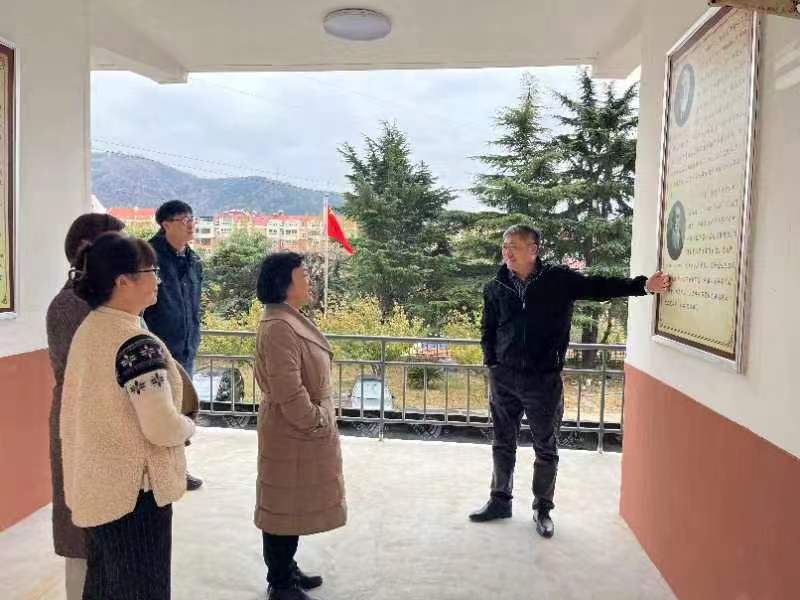 省基督教三自爱国运动委员会主任董美琴牧师一行赴烟台教会开展调研