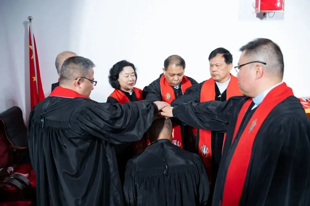 山东省基督教两会在济南举行圣职按立典礼