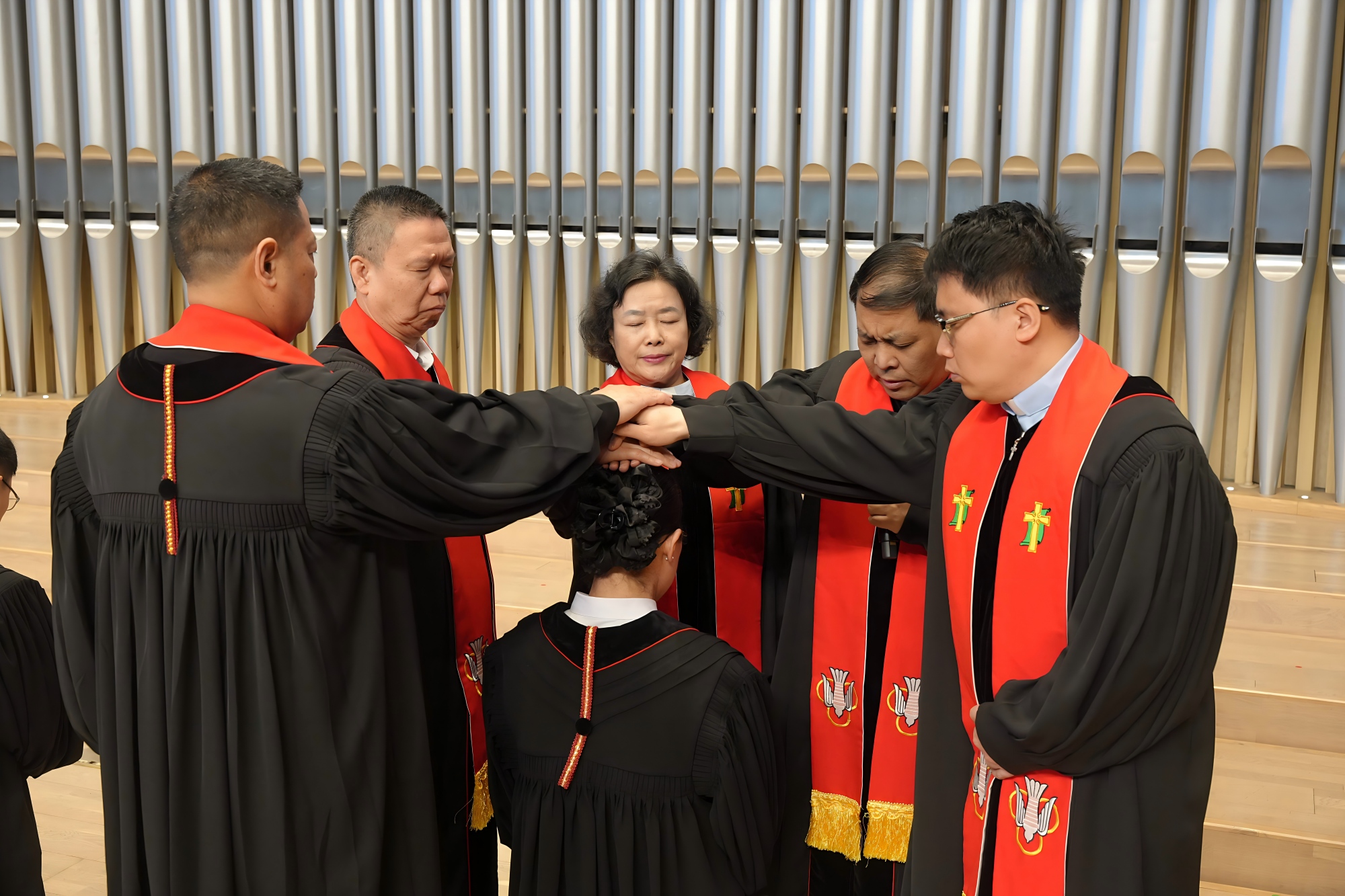 山东省基督教两会在潍坊举行圣职按立典礼