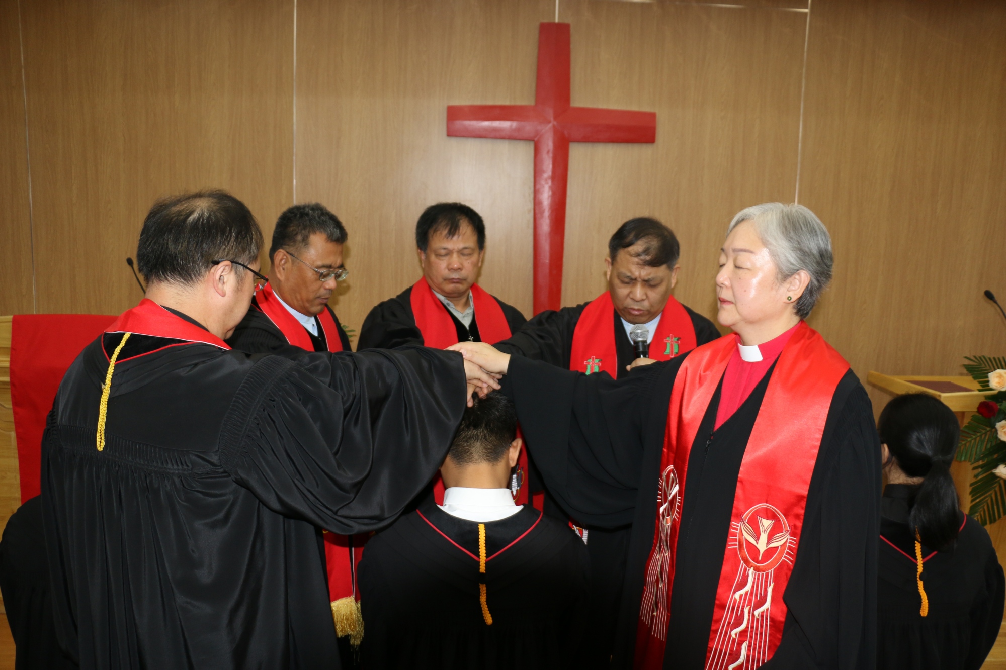 省基督教两会在济宁举行圣职按立典礼
